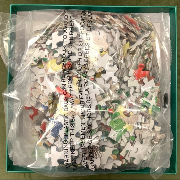 NEW Galison HOME FOR THE HOLIDAYS 500 piece puzzle Christmas winter - Picture 2 of 3